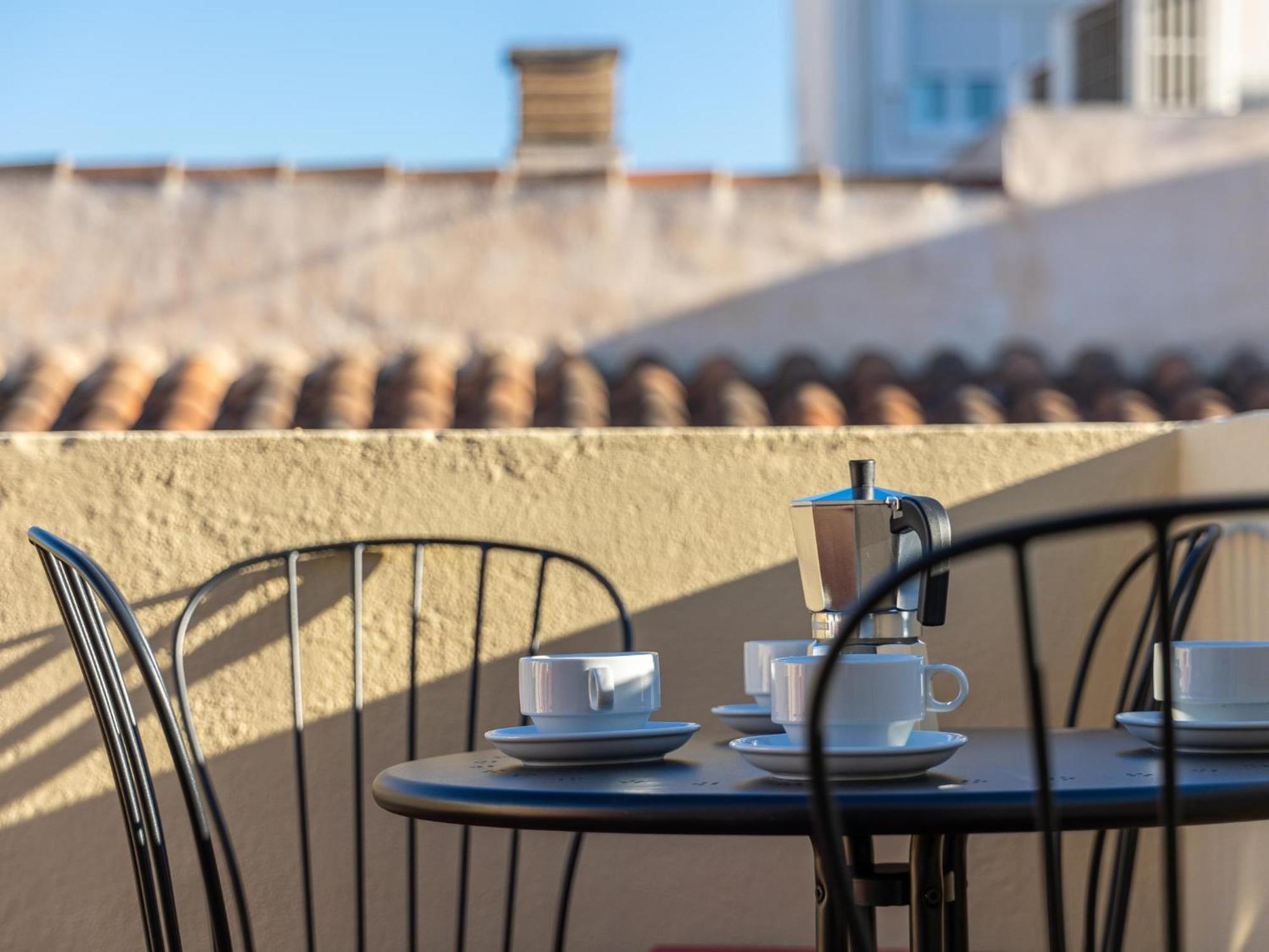 H2M Lazcano With Sunny Terrace In Old Town マラガ エクステリア 写真